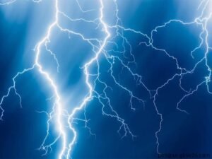 চার জেলায় বজ্রপাতে প্রাণ গেল ৫ জনের